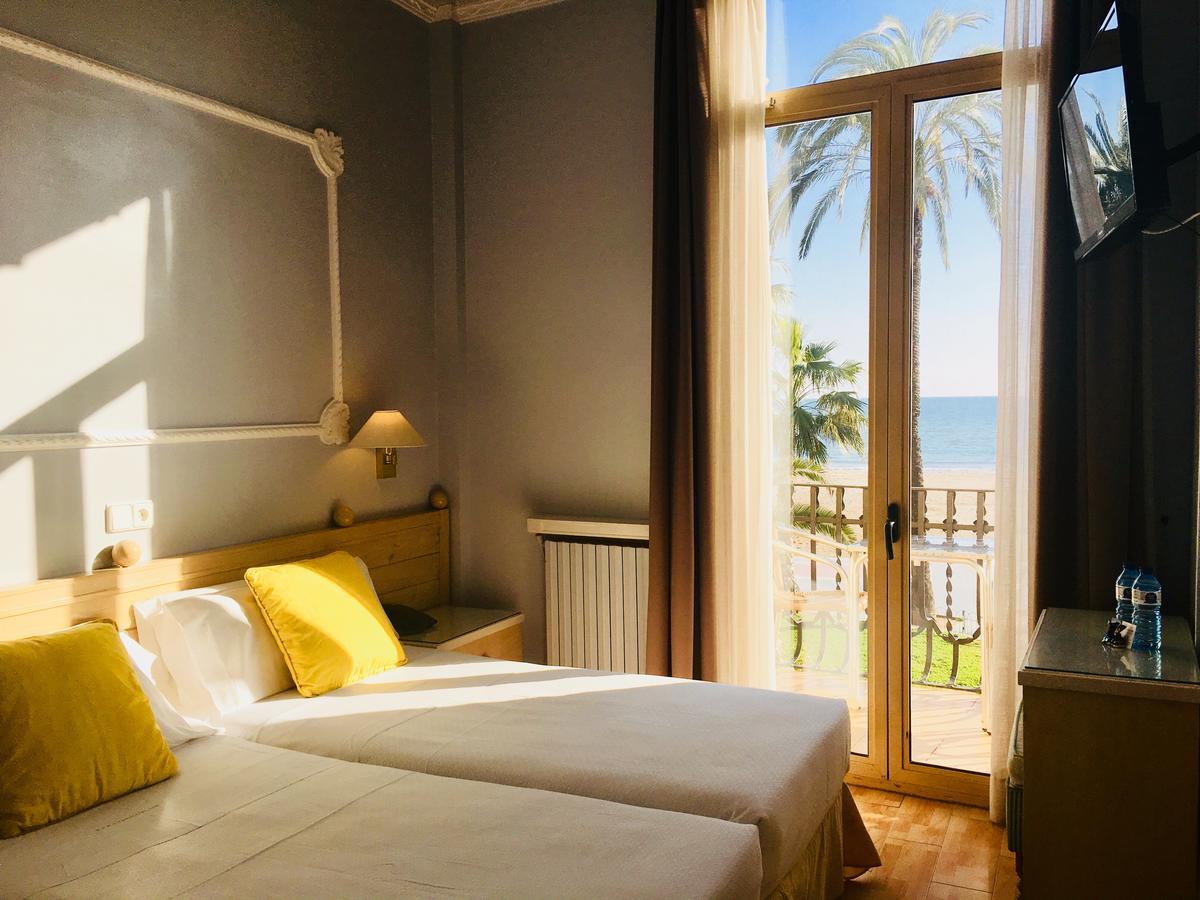 Chambre Double ou Lits Jumeaux avec Vue sur la Mer et Balcon